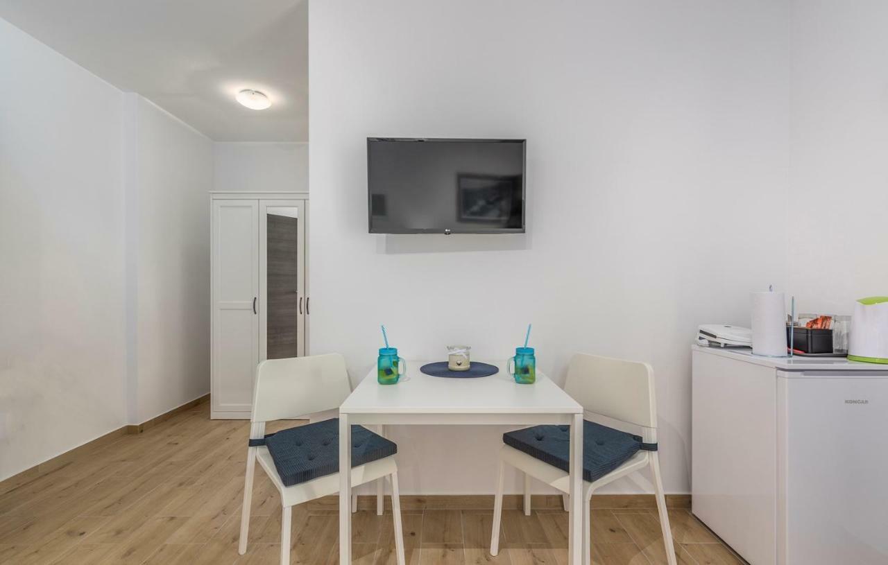 Apartment Complex Jelena フンタナ エクステリア 写真