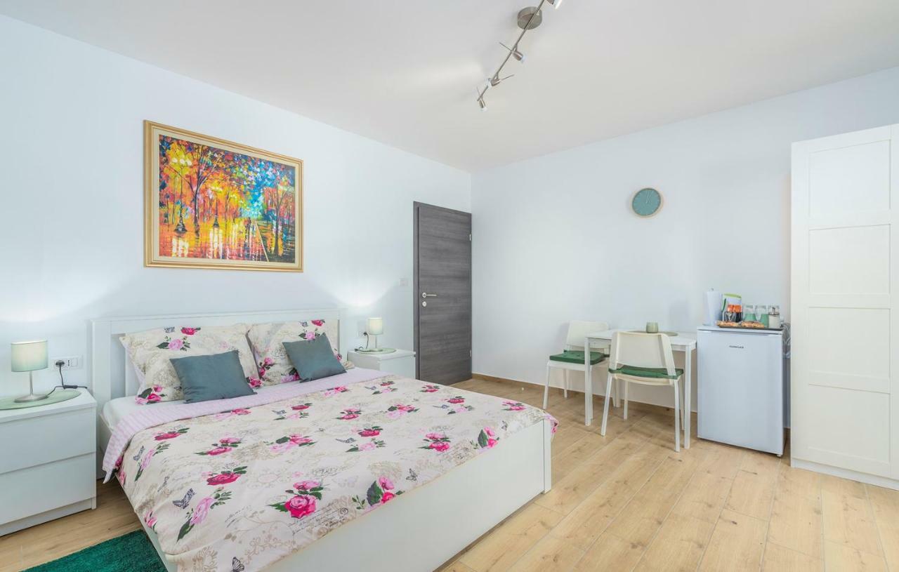 Apartment Complex Jelena フンタナ エクステリア 写真